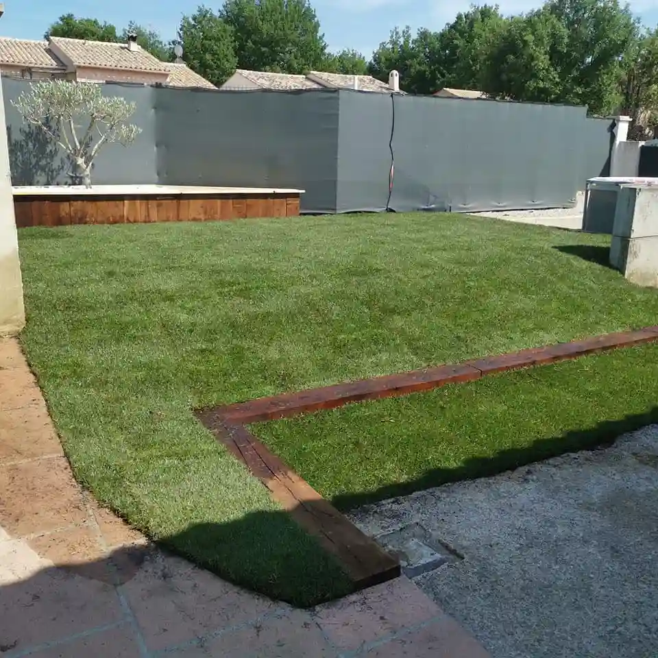 Gazon posé fini — Fayence