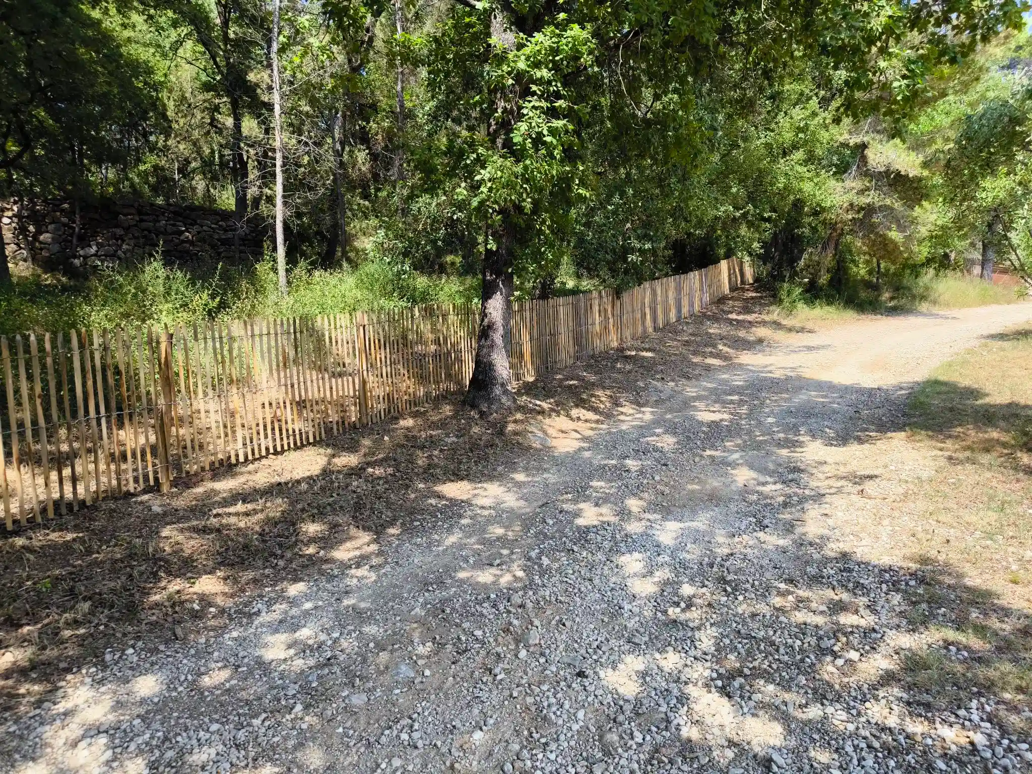 Montage poteau fini — Tourrettes