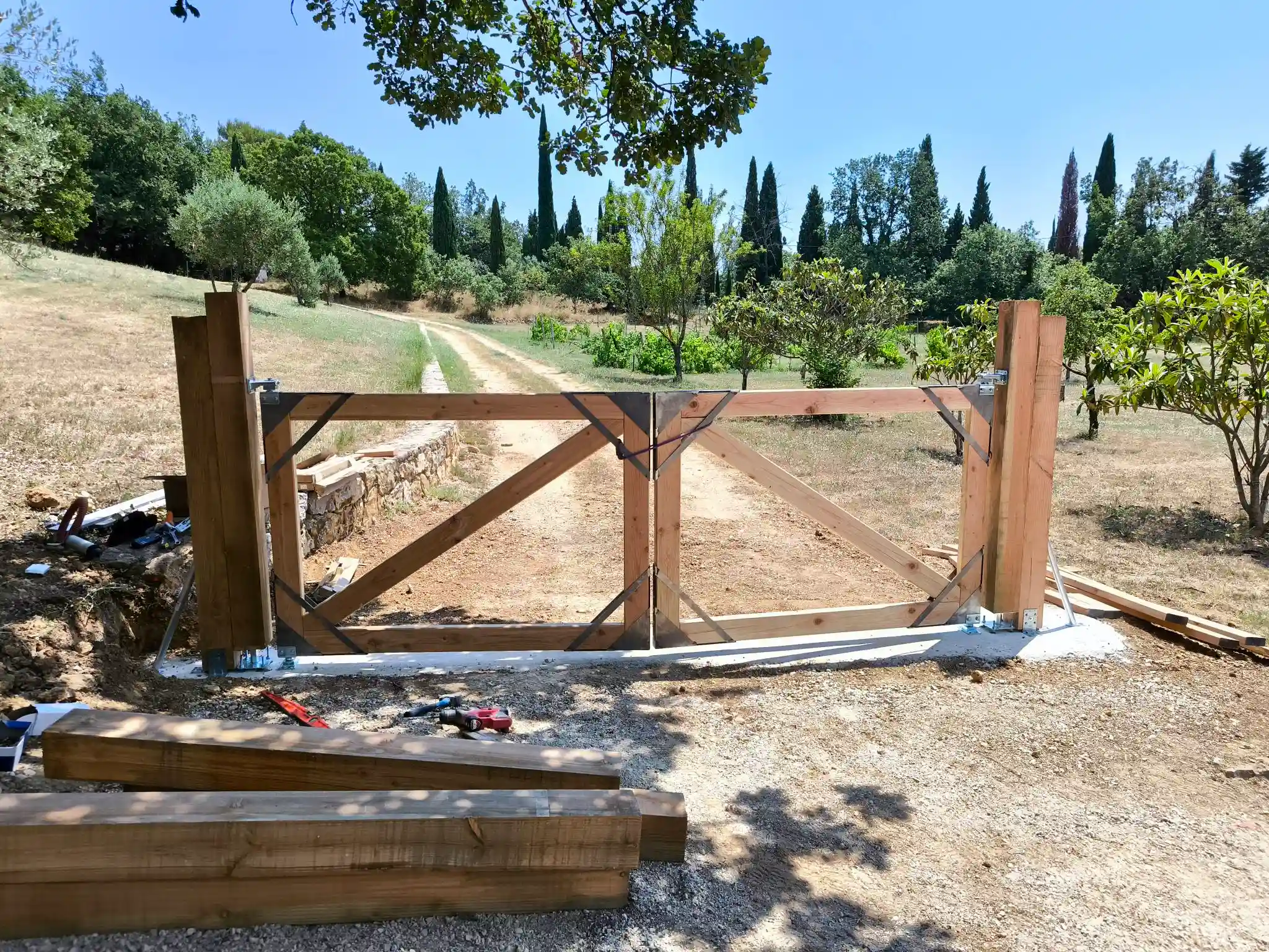 Avant — Tourrettes