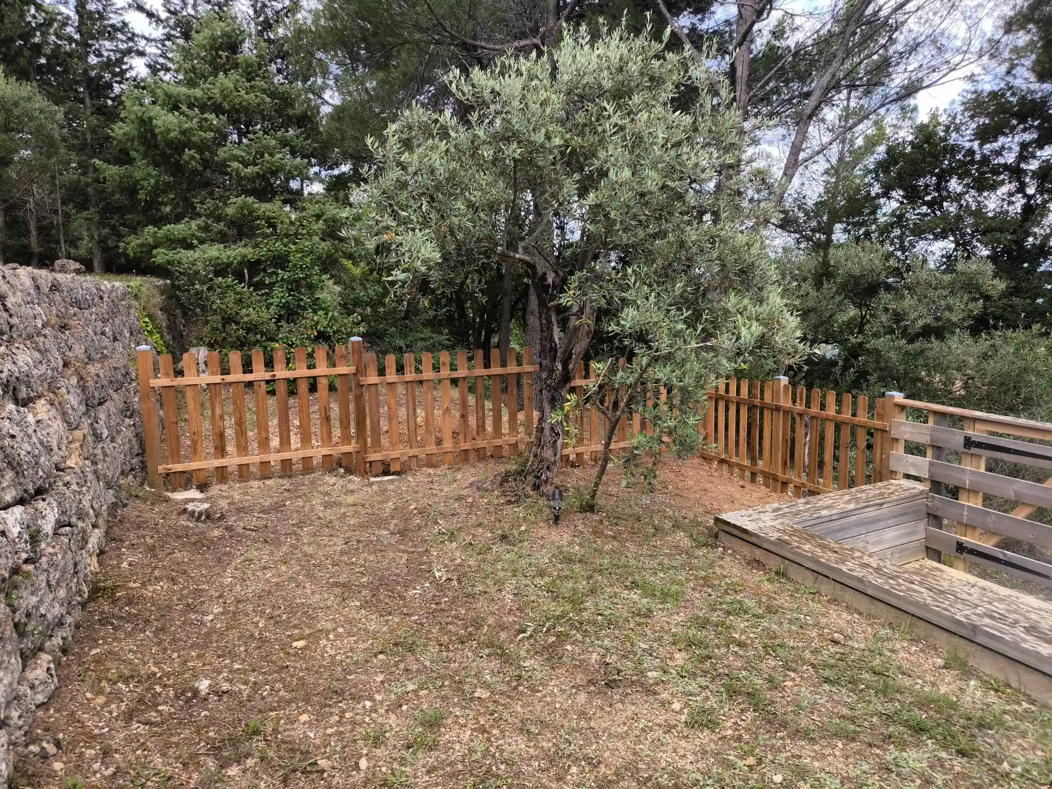Clôture piscine posée — Tourrettes