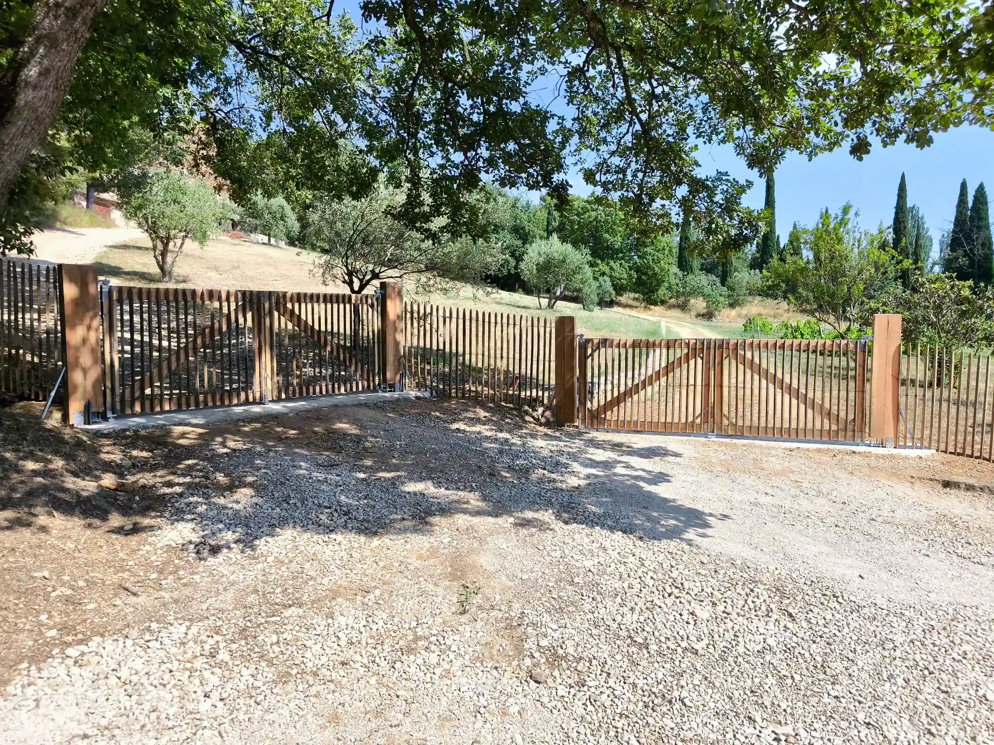 Portails + ganivelle — Tourrettes