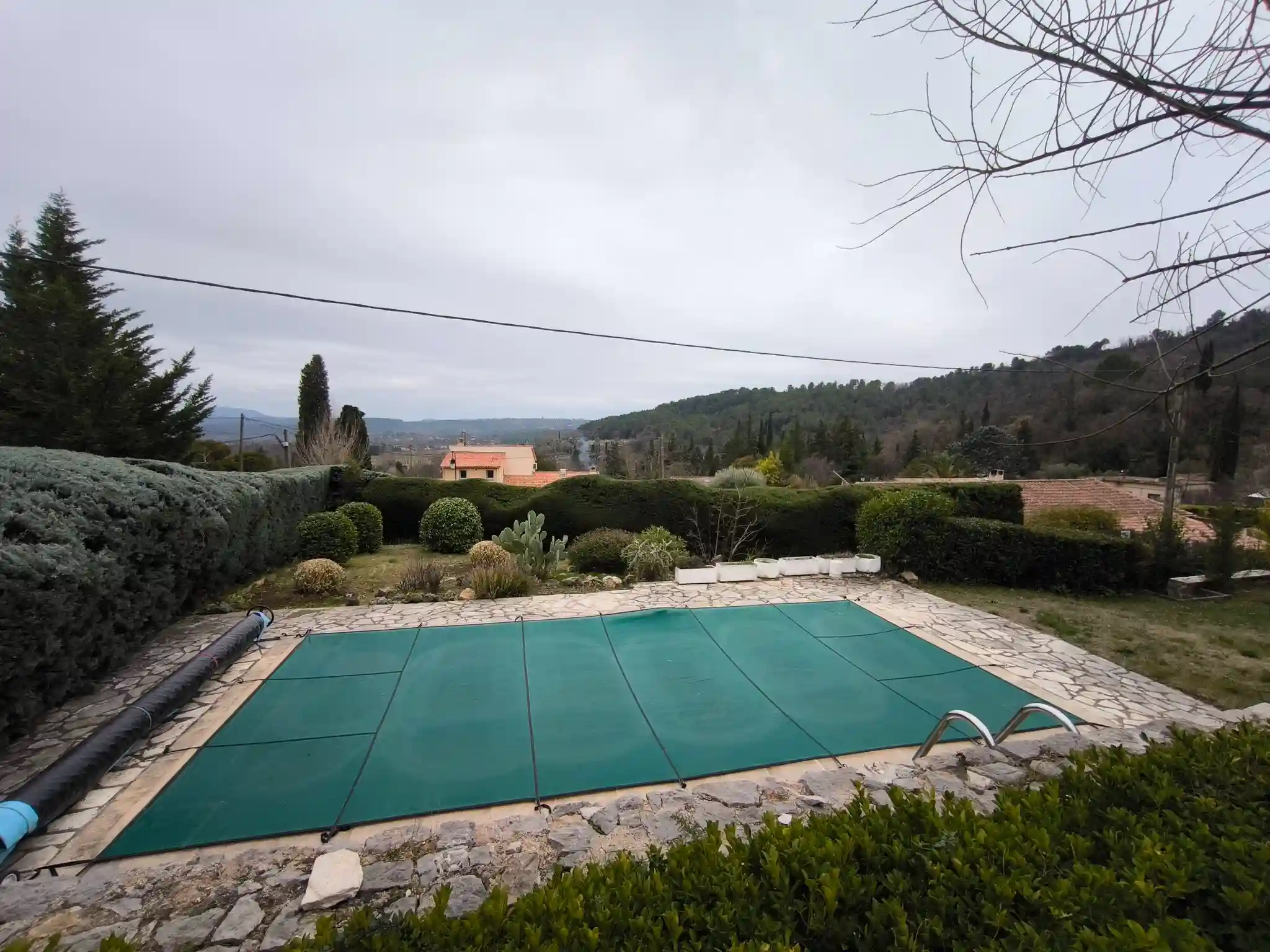 Entretien de jardin, taille de haie — Callian