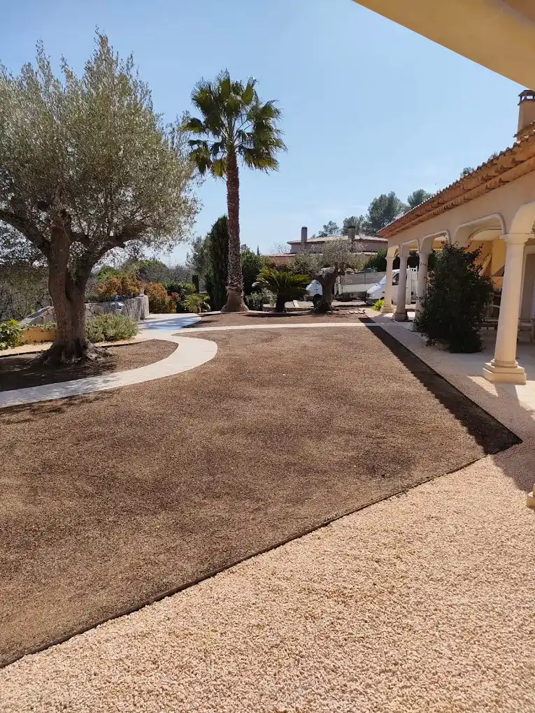 Aménagement gazon — réalisation JM Services